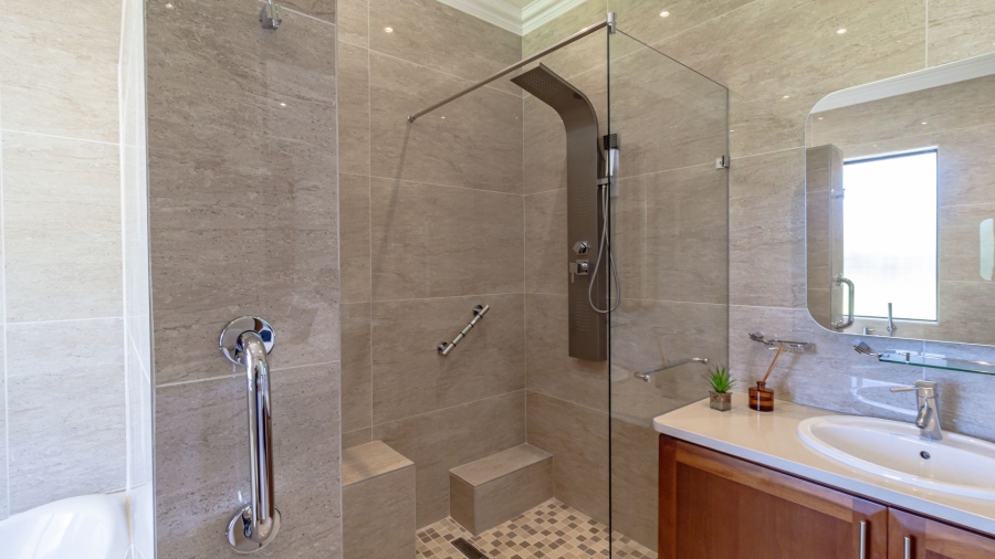 7 Bedroom Property for Sale in Oranjeville Free State